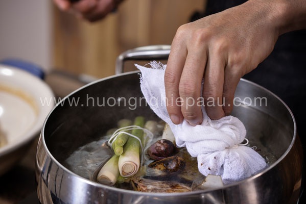 nau-nuoc-dung-thanh-vi.jpg