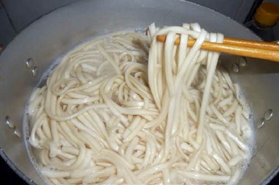 nau-soi-bot-banh-canh.jpg