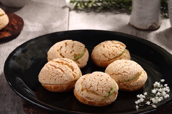 Bánh Su Kem Matcha Nhật Bản