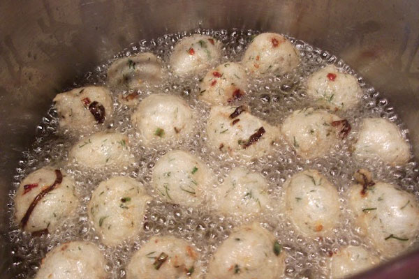 Chiên chả cá