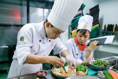 học nghề bếp tự mở quán kinh doanh