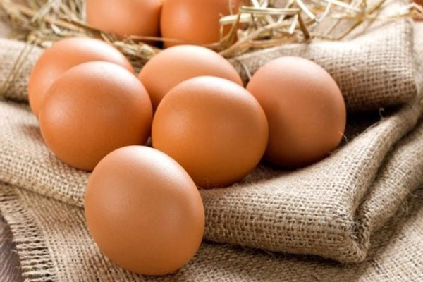 Trứng là một thực phẩm kỵ tỏi