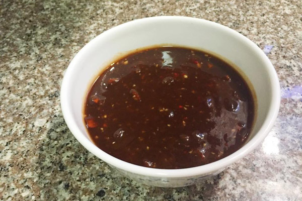 Làm nước xốt mắm me