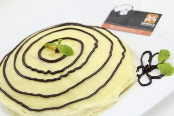 bánh crepe sữa hokkaido nhật bản