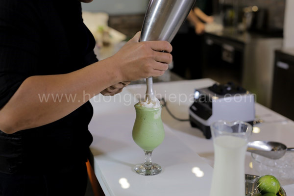 Bật mí cách làm matcha ice blended phiên bản highland coffee