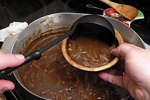 Chế biến caramel hành tây
