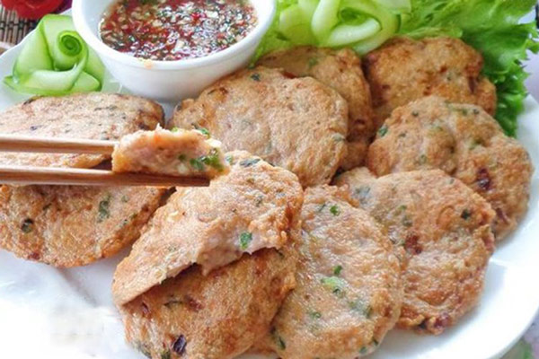 Chiên chả cá vàng