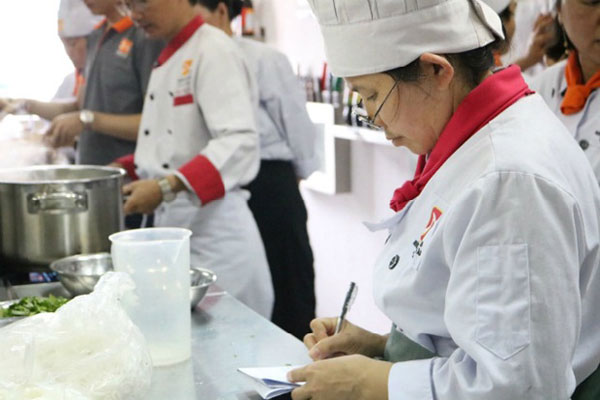 đam mê nghề bếp dù ở độ tuổi nào