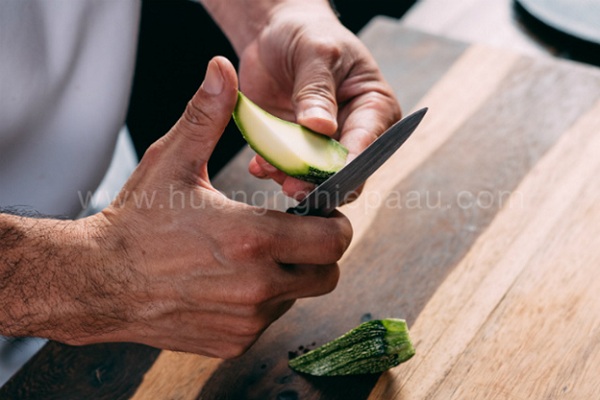 sơ chế bí ngòi xanh