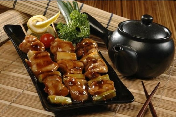 Xiên gà nướng yakitori