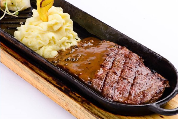 Sốt rượu Vang đỏ cho Bò Bít Tết - Beefsteak sốt rượu vang