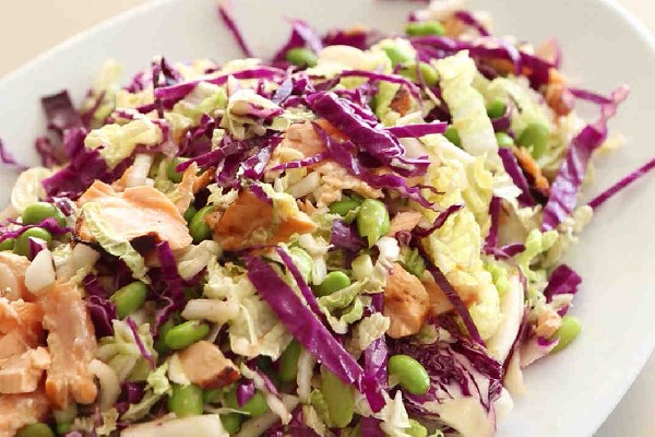 Trình bày salad cá ngừ