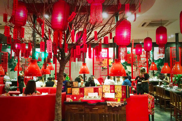 Nhà hàng Đèn Lồng Đỏ