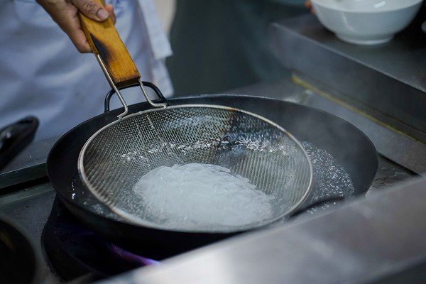 trụng bánh canh