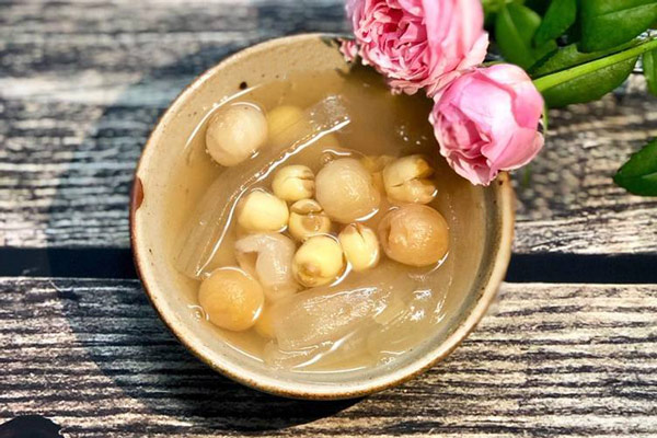 Món chè hạt sen nha đam