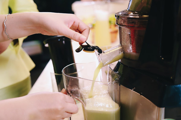 ép ỗi bằng máy