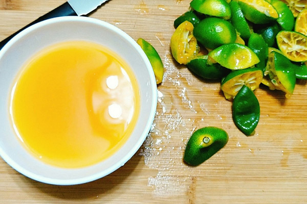 Tách hạt tắc trước khi lấy nước