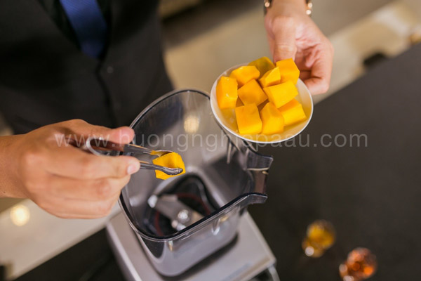 Xay nhuyễn xoài chín
