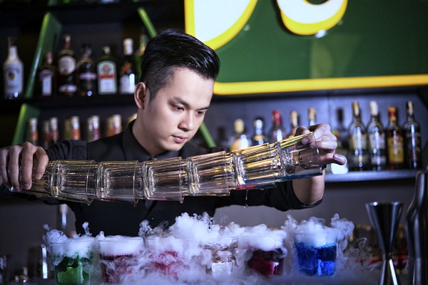 Khóa Học Flair Bartending - Nghệ Thuật Biểu Diễn Pha Chế