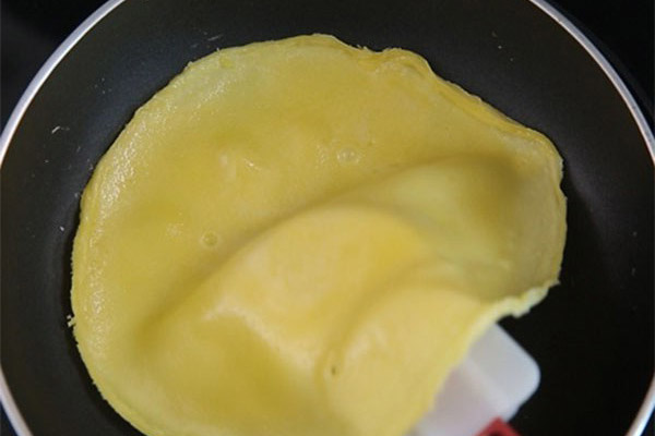Rán vỏ bánh ở nhiệt độ nhỏ
