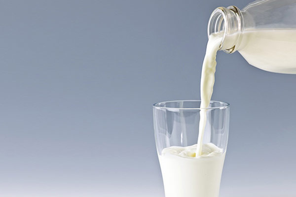 Sữa tươi nguyên chất được dụng để làm gì