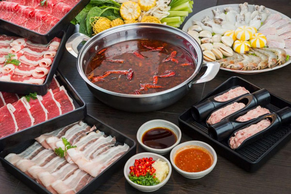 Học nấu lẩu mở quán kinh doanh