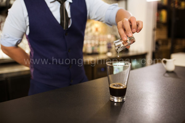 Hòa quyện cafe Espresso với nước đường